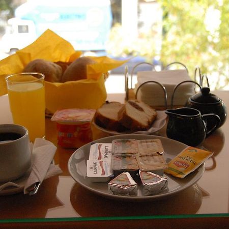 Vienna Hotel Athena Bagian luar foto
