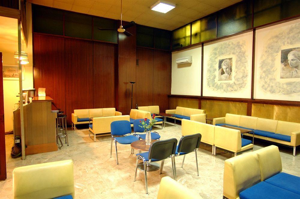 Vienna Hotel Athena Bagian luar foto
