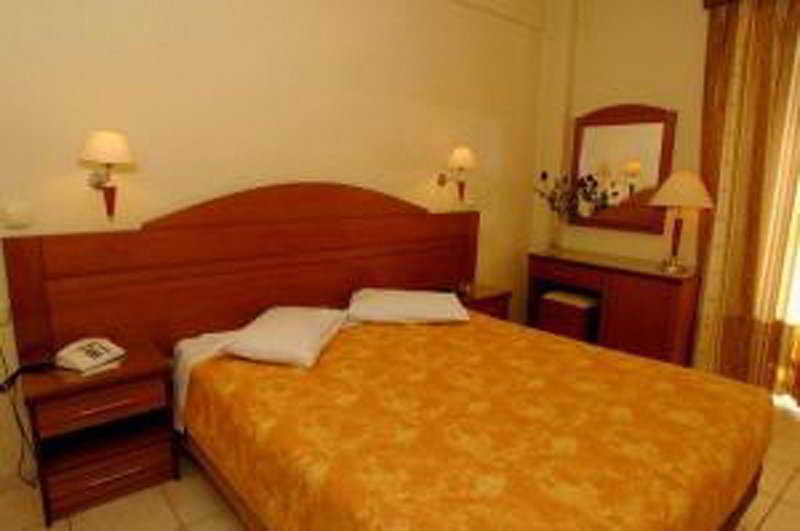 Vienna Hotel Athena Bagian luar foto